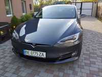 Tesla Model S 75D