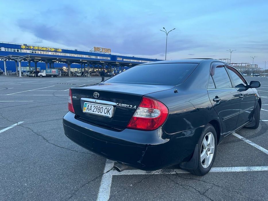 Toyota Camry 2.4 2004 можно обмен