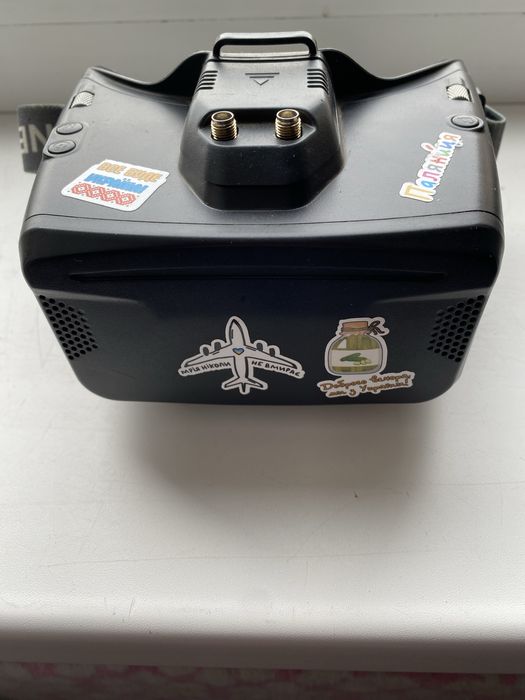 Квадрокоптер BetaFPV, пульт BetaFPV, окуляри Skyzone