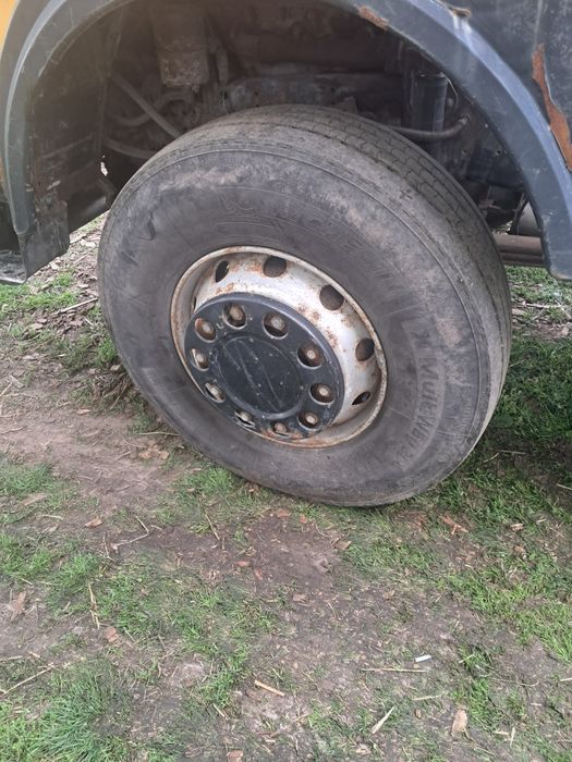 Продам тягач Маз 543203-220