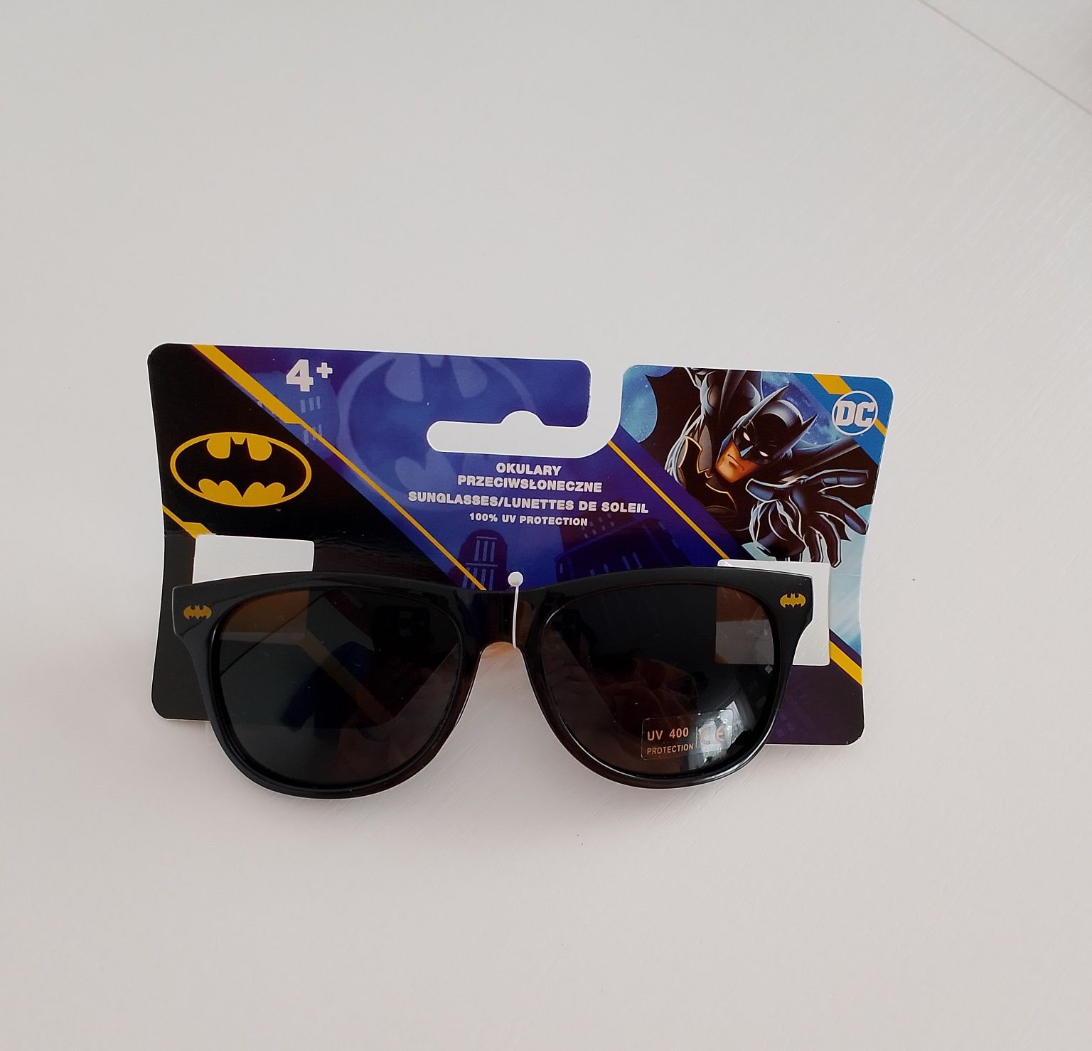 Okulary przeciwsłoneczne chłopięce Batman.
Wiek 4+