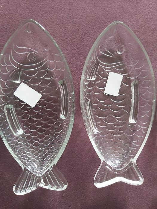 Miska, naczynie w kształcie ryby z przezroczystego szkła