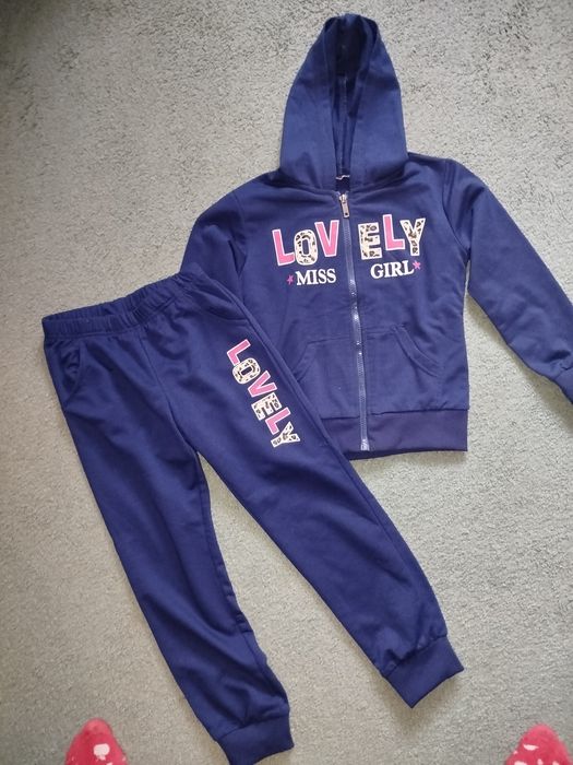 Dres dziewczęcy 128 spodnie bluza