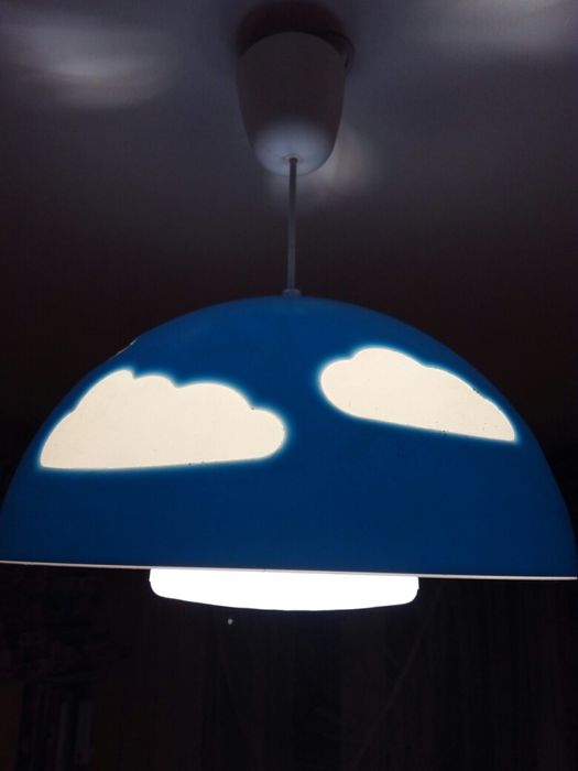 Lampa wisząca i lampka biurkowa Ikea pokoj dzieciecy