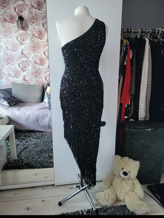 Czarna cekinowa sukienka asymetryczna z frędzlami   XL-XXL