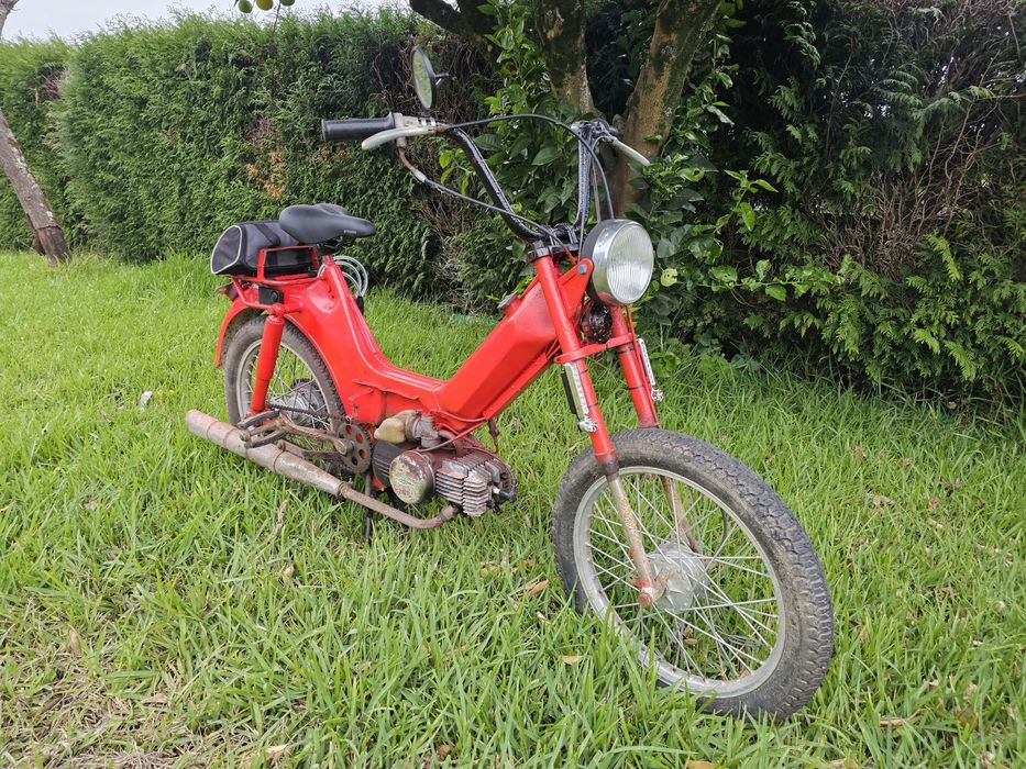 Motocicleta Casal (pedais/ mobilete) Possível conduzir sem carta.