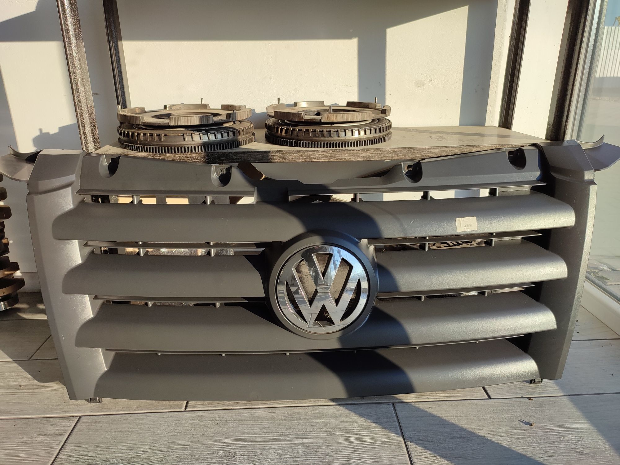 Решітка радіатора VW Crafter