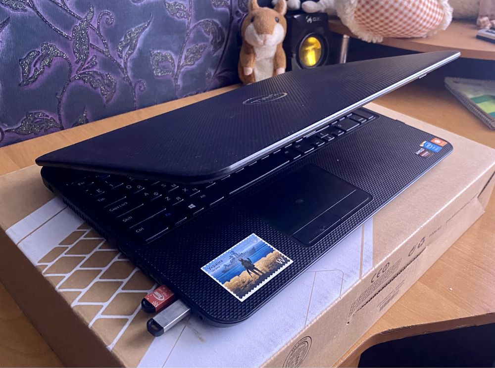 Ноутбук Dell Inspiron 3537