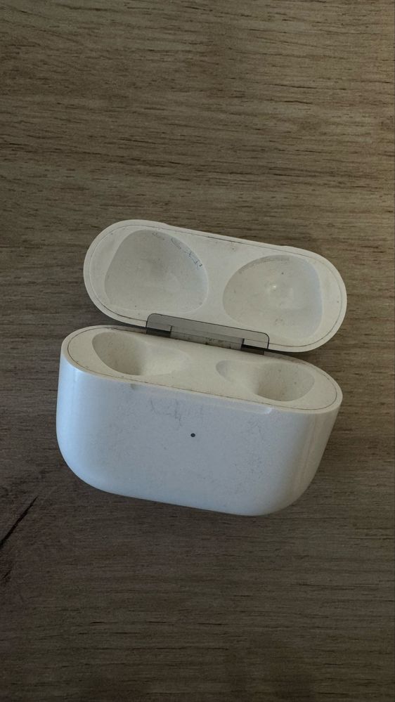 Продам Airpods 3