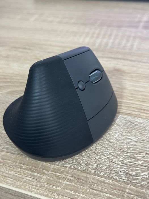 Бездротова миша Logitech Lift Ergonomic Vertical Graphite (910-006473)