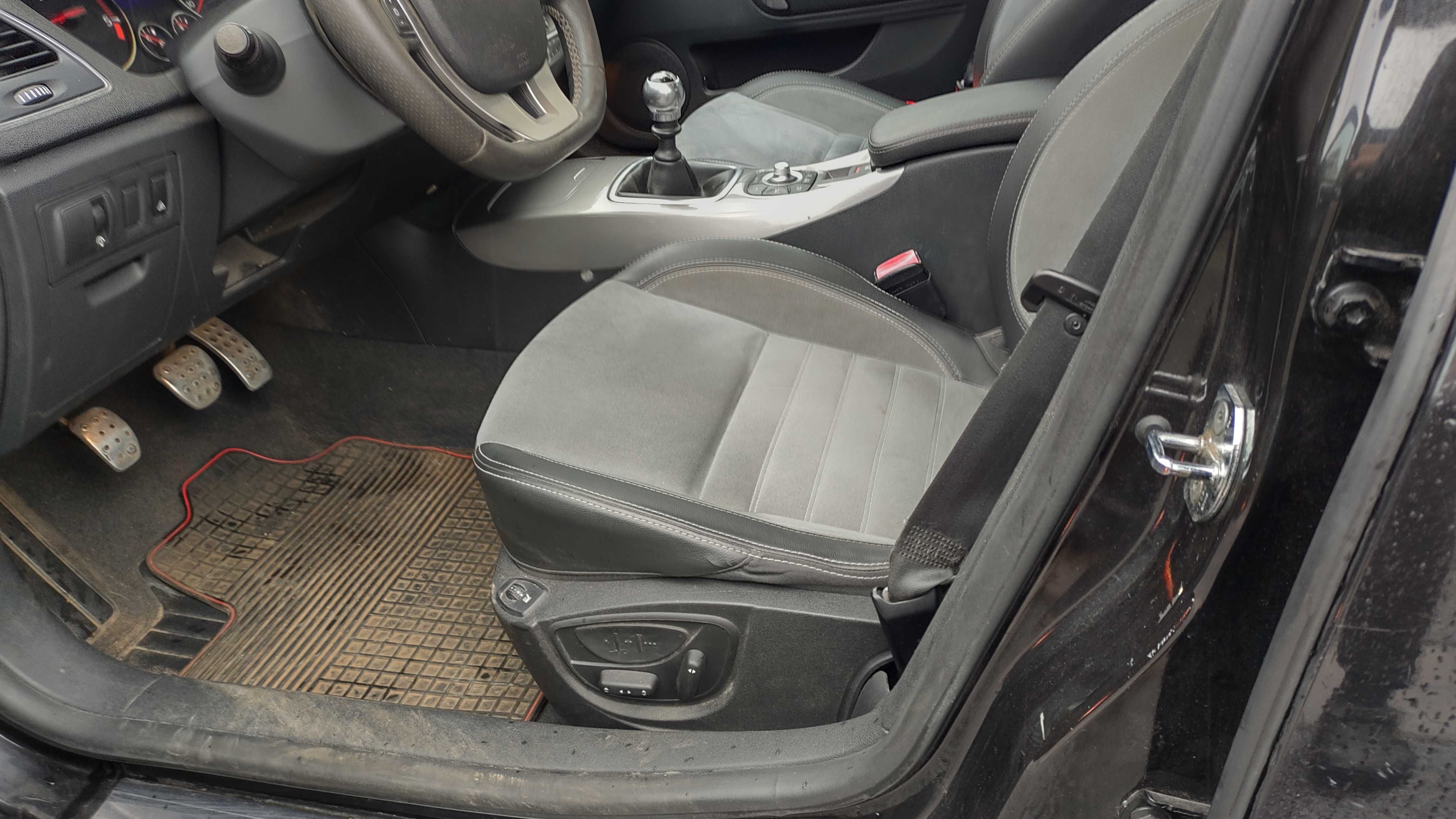 Renault Laguna 3.2.0 . 4 CONTROL 2011 Rok