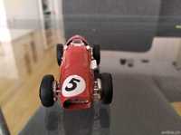 Miniatura Ferrari F1 500 1:43 perfeito estado
