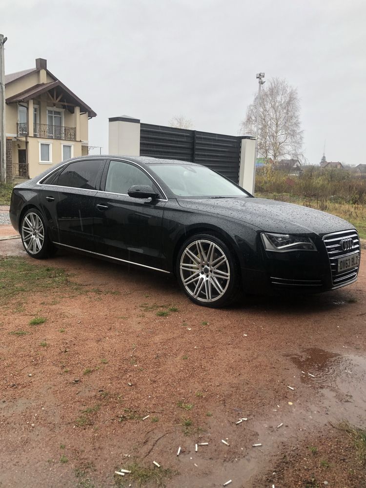 Audi A8 D4 2011-2017 четверть криша поріг