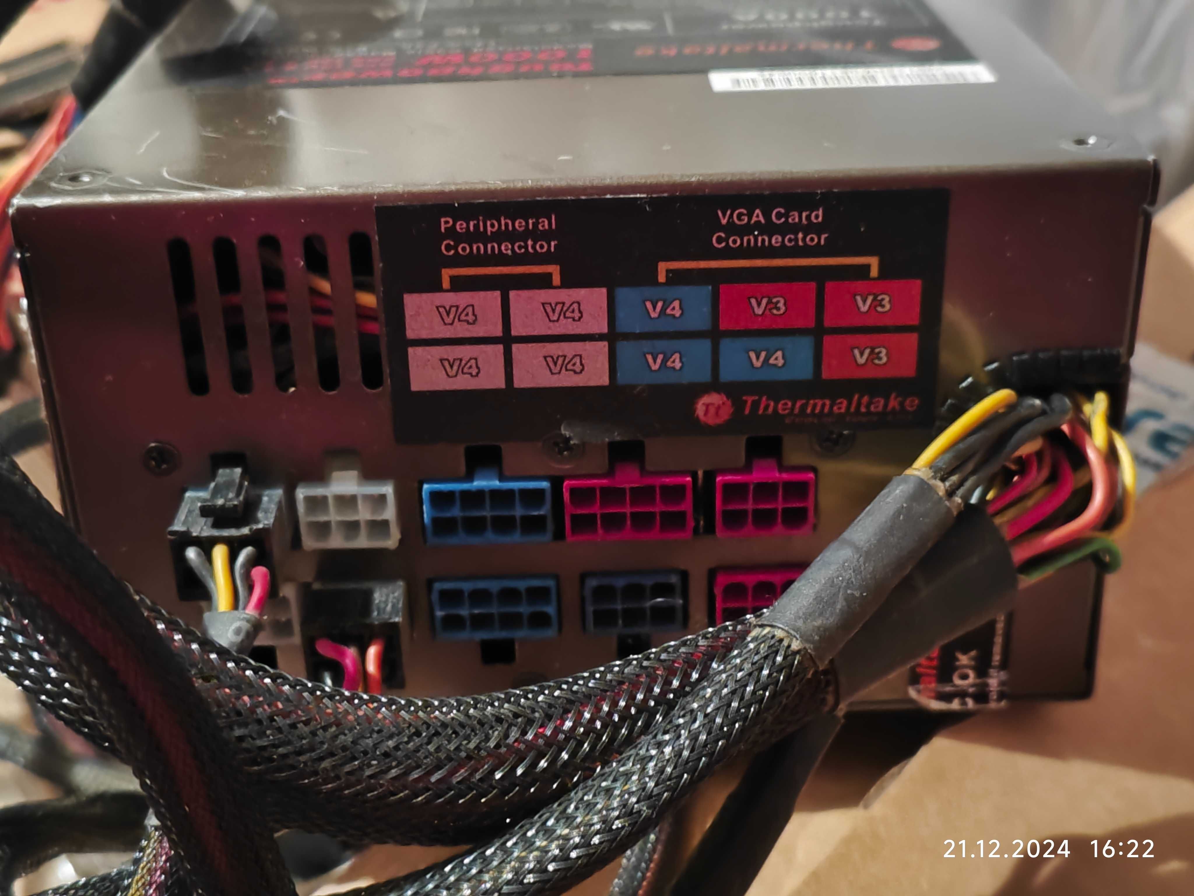 Блоки питания модульные Thermaltake Toughpower 1000W/1200W