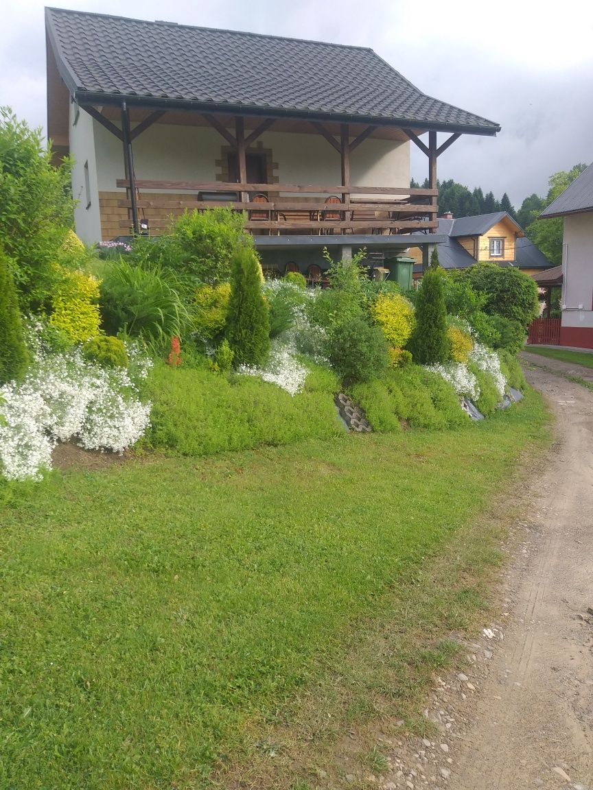 Domek +pokoje w Zawozie z widokiem na jezioro Solińskie