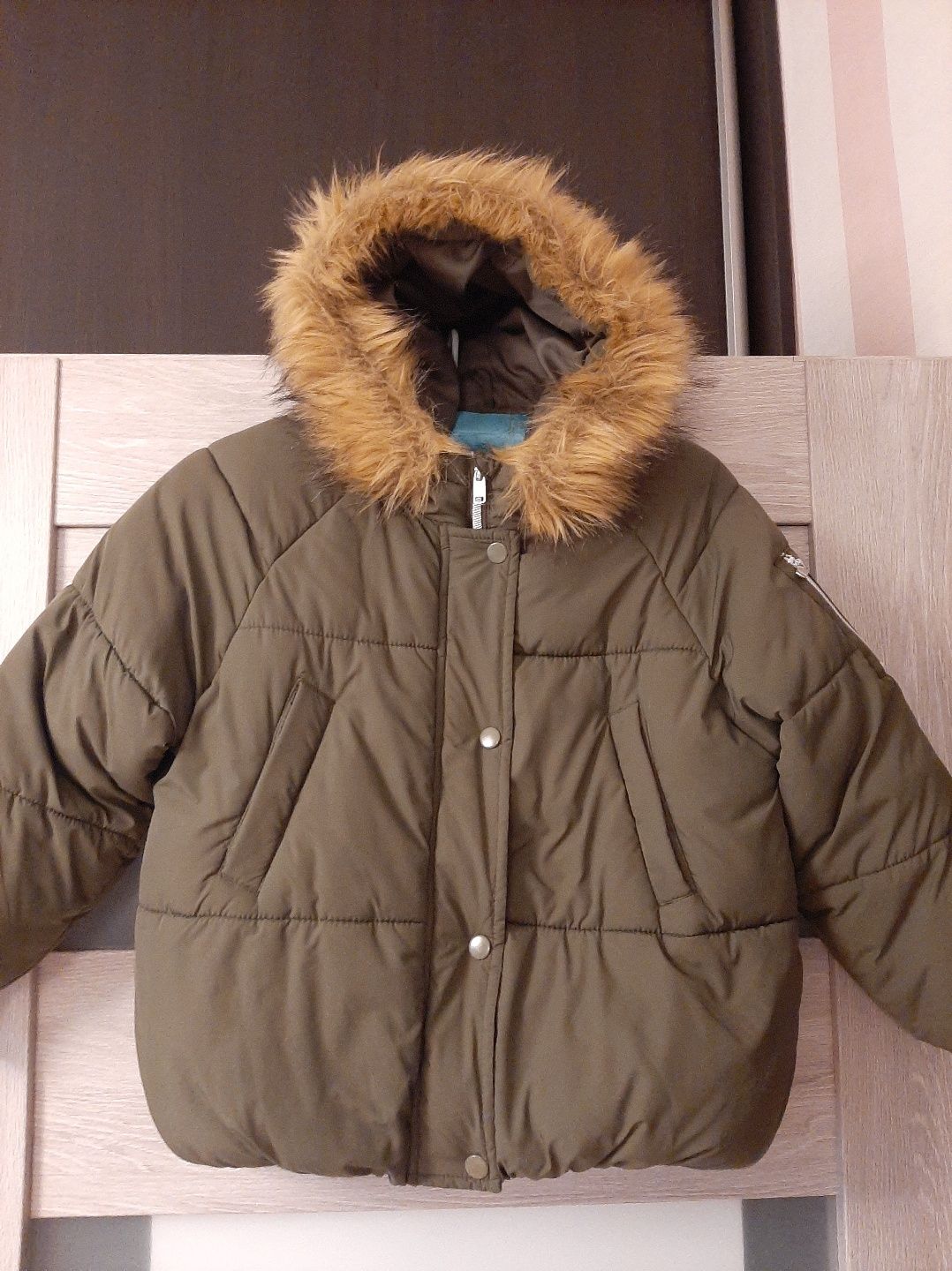Kurtka Reserved 128 Zimowa Ocieplana Puchowa Puffer Kaptur