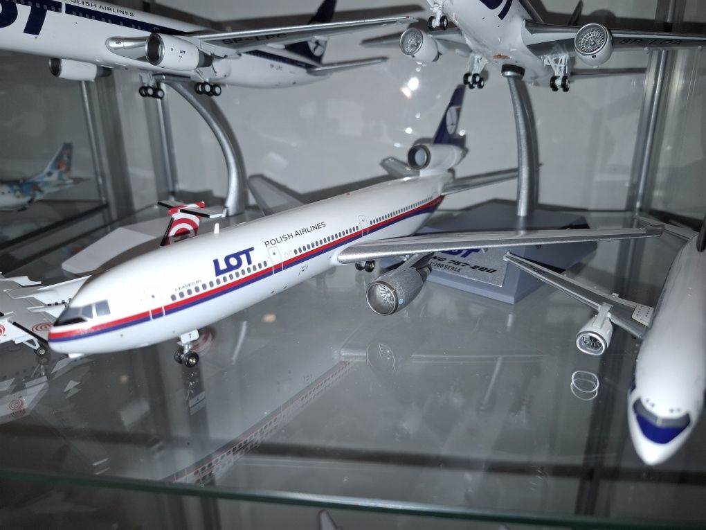 McDonnell-Douglas DC-10 LOT 9M-MAT 1/200 model samolot