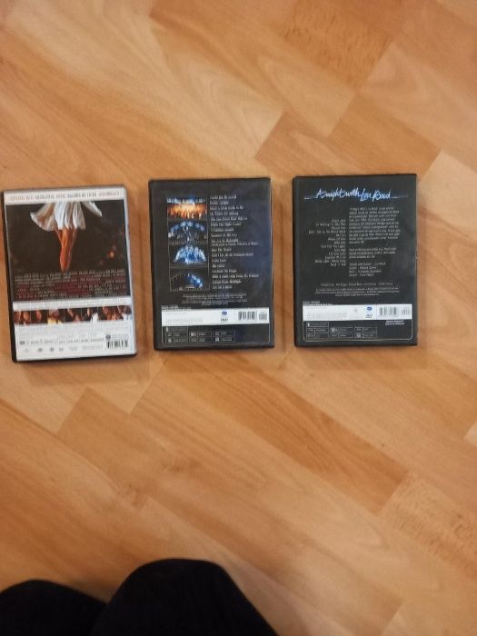 Três DVDs de Música
