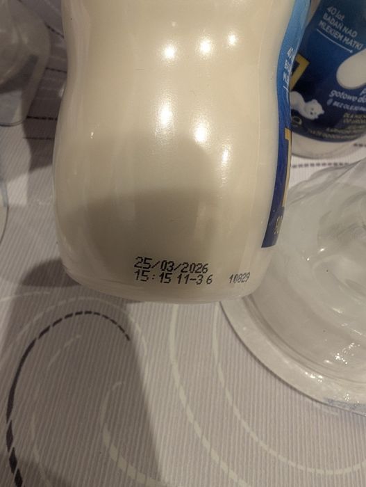 Bebilon Advance 1 butelka gotowe 13 sztuk + smoczki