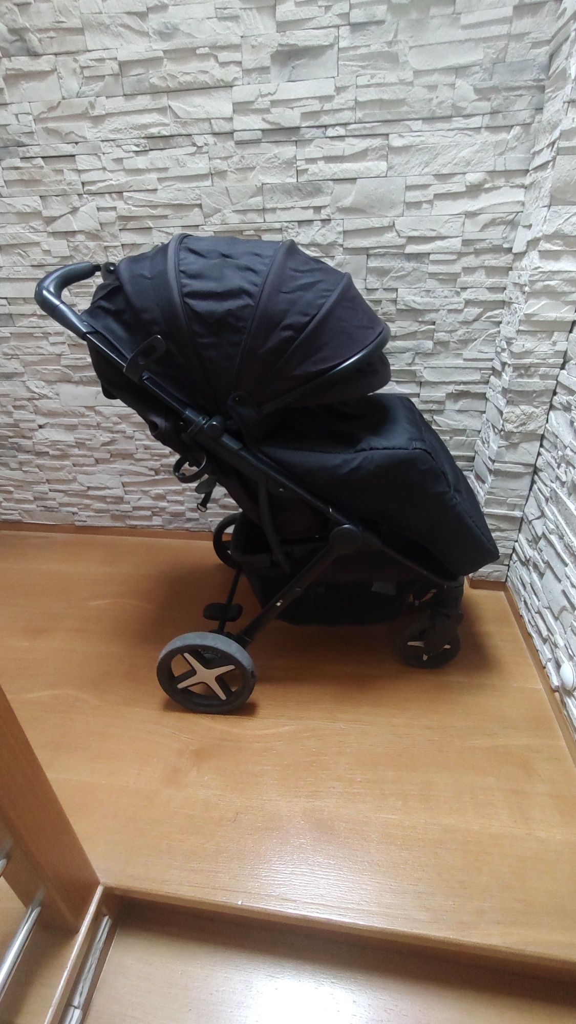 Spacerówka wózek dla dziecka caretero titan czarna parasolka duży wóze