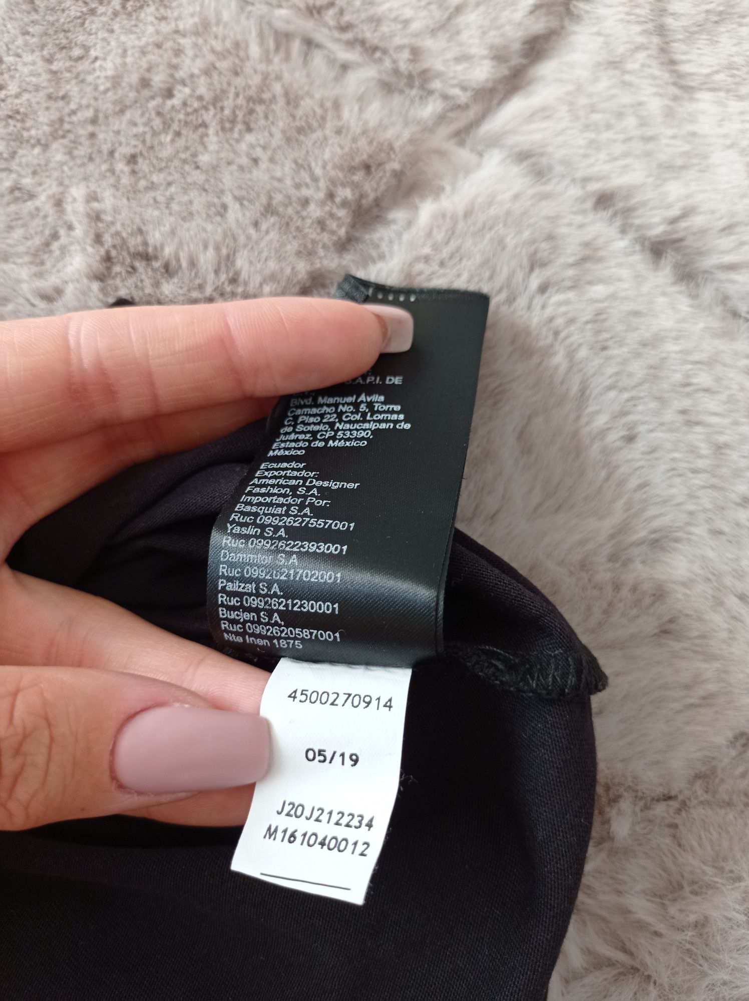 Czarny sweter Calvin Klein