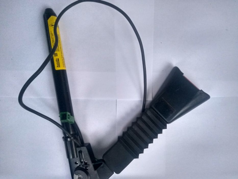 Преднатяжитель ремня безопасности Opel, Ford