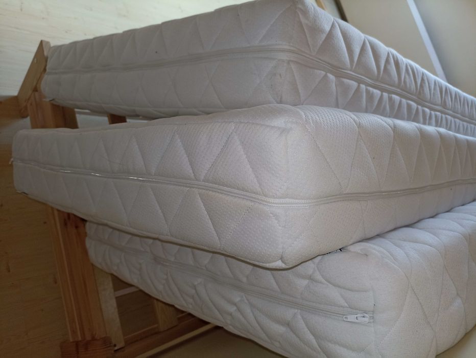 Materac Jysk 90x 200 Plus F95 Dreamzone + łóżko sosnowe 90 x 200