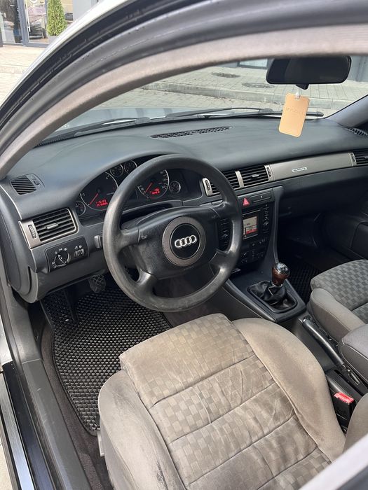 Продам Audi A6C5 2000р