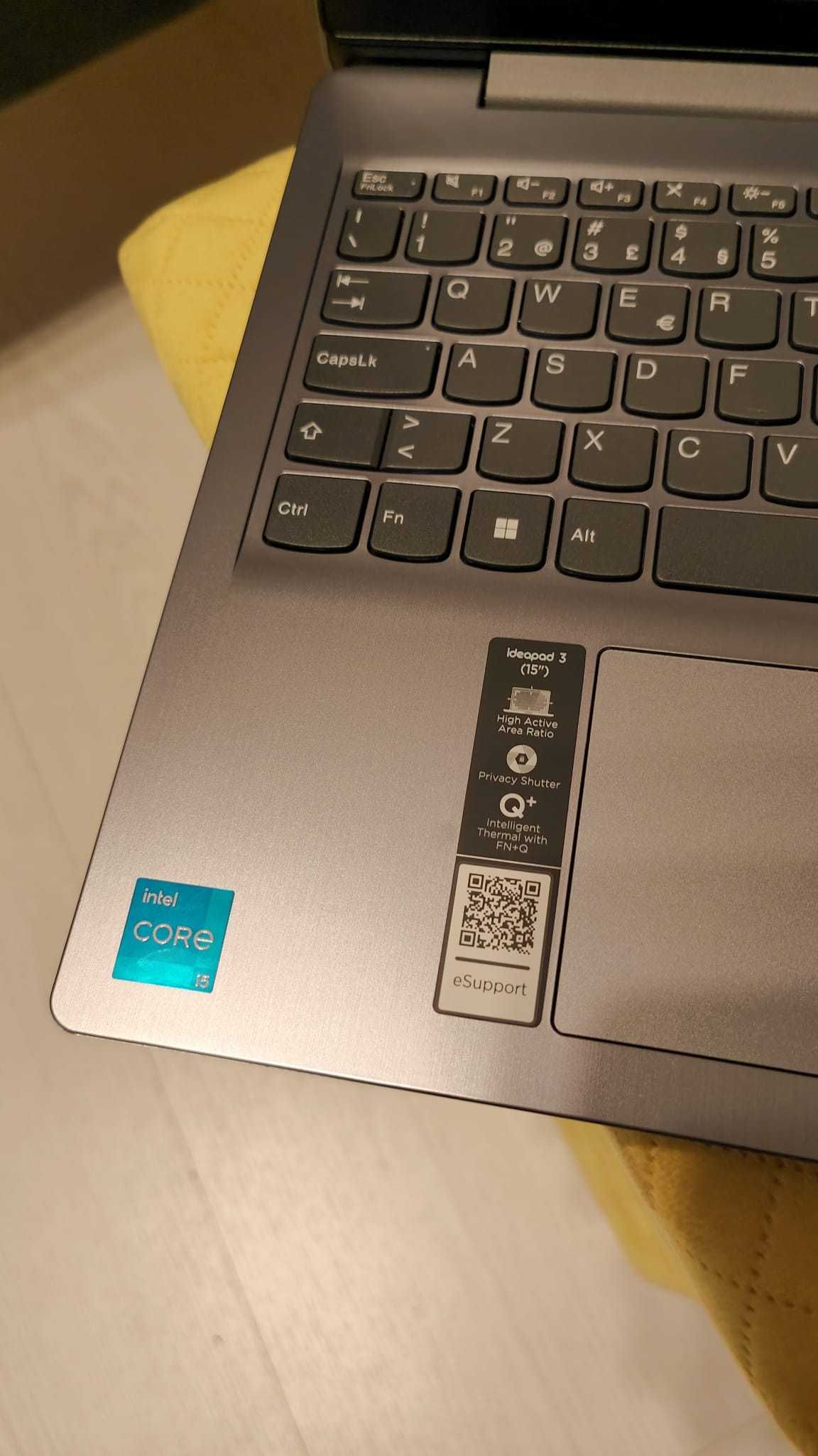 Portátil LENOVO IdeaPad 3 15ITL6