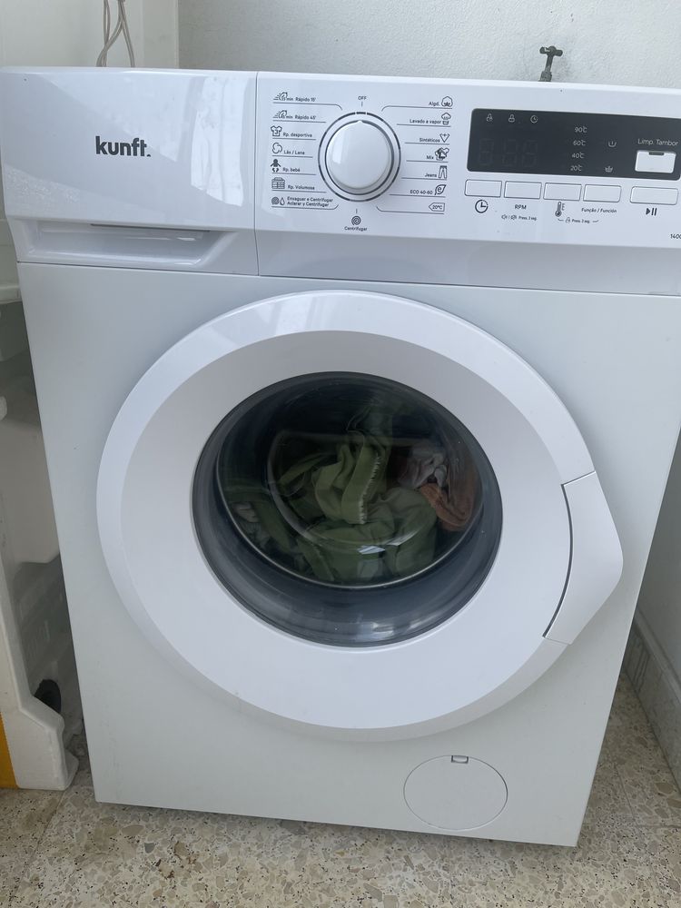 Maquina de lavar roupa Kunft (com garantia)