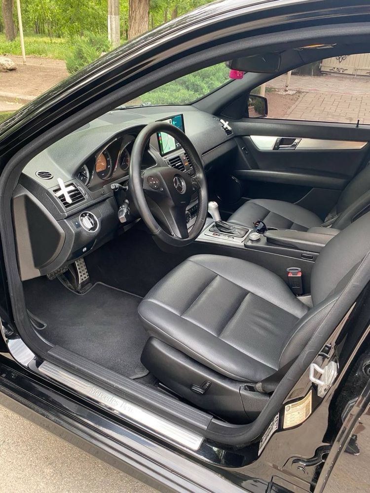 Продам Mercedes Benz w204 c300