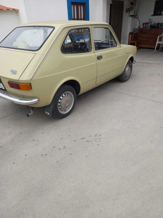 Fiat 127 pronto a circular 1975