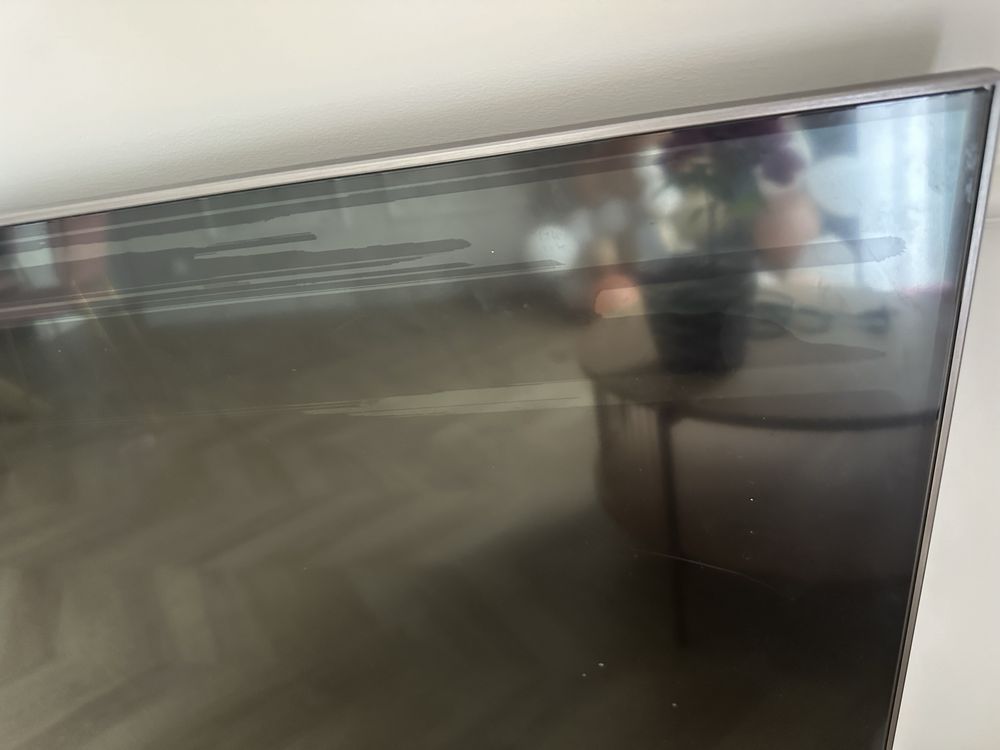 Telewizor TCL 65 cali uszkodzony
