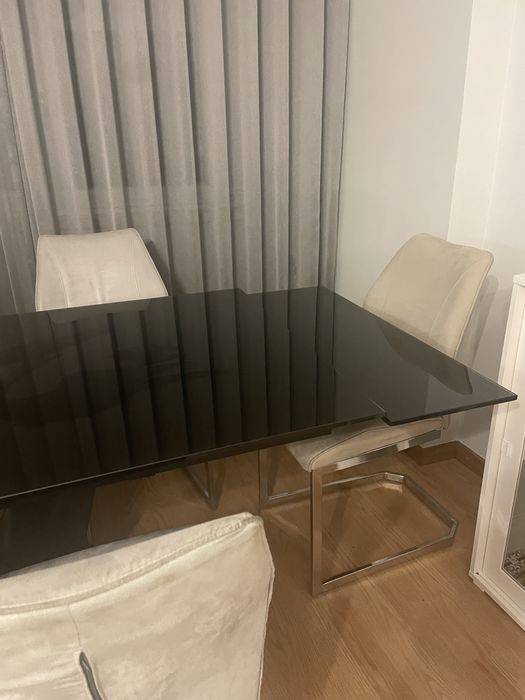 Mesa de sala de vidro