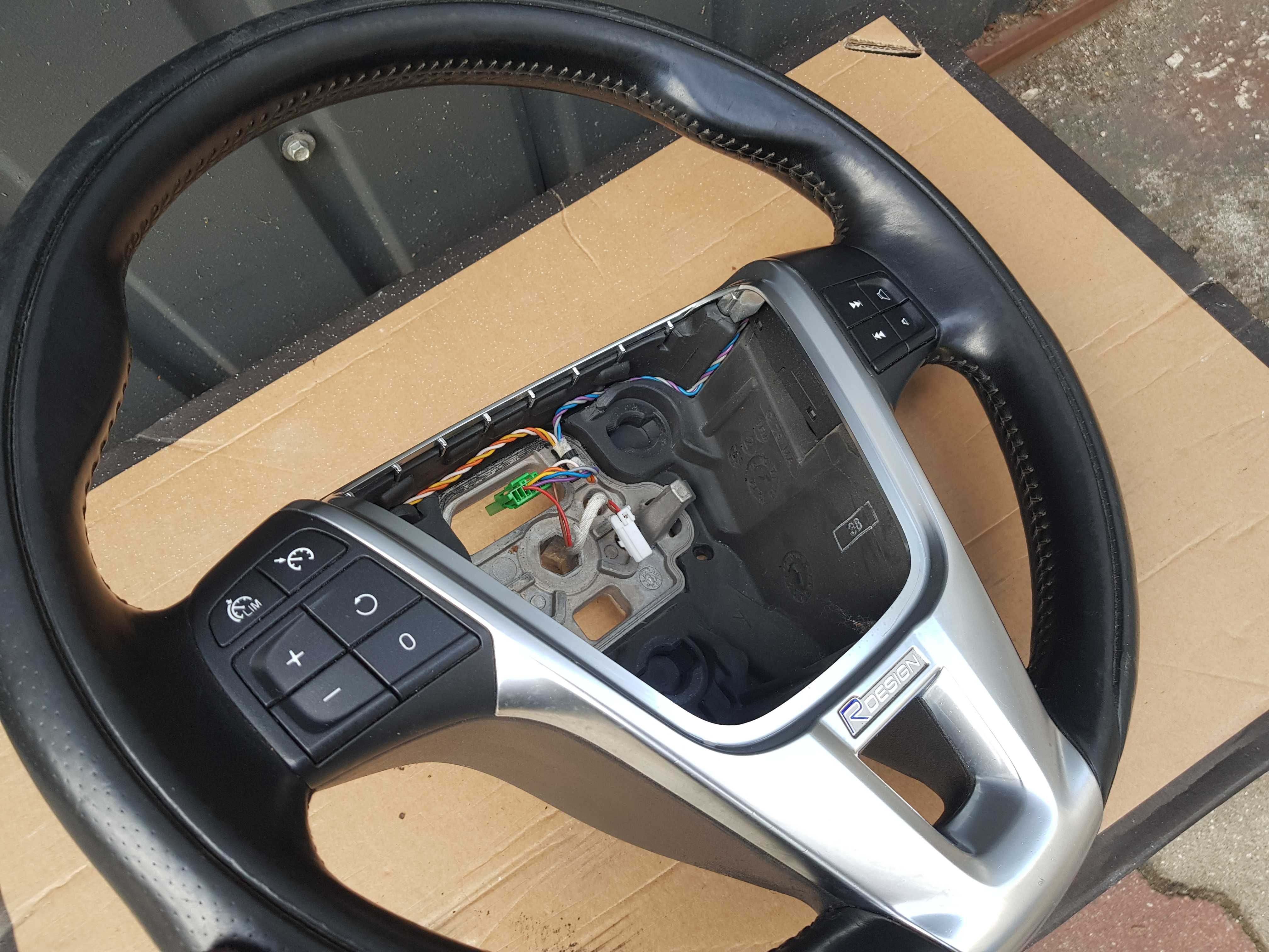 VOLVO S60 V60 V70 S80 XC60 Kierownica R-design Przyciski CZĘŚCI RADOM