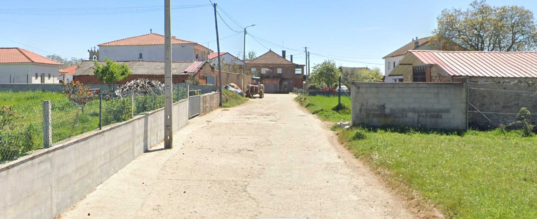 Casa em S. Vicente da Raia (concelho de Chaves)