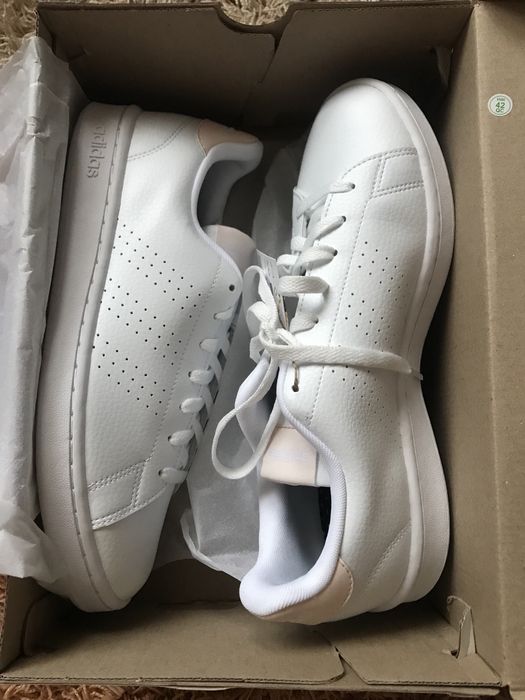 Кросівки Adidas нові, шкіра.