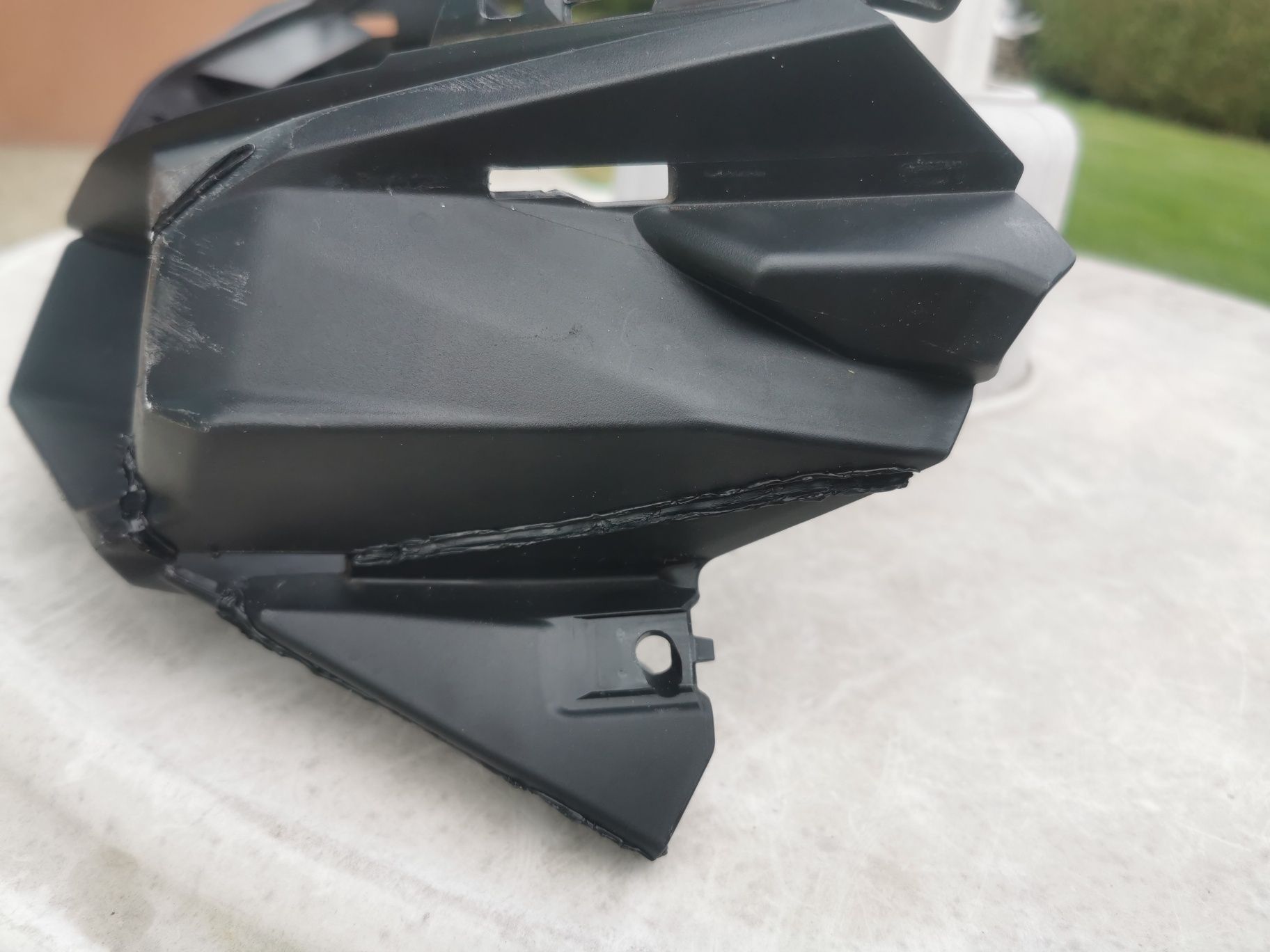 CZASZA OWIEWKA oslona, wypelnienie SUZUKI GSXS GSX-S 1000 GT 22+