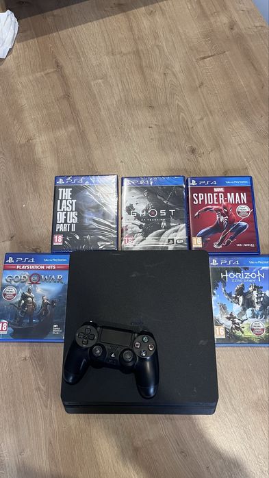 Ps4 slim + 5gier