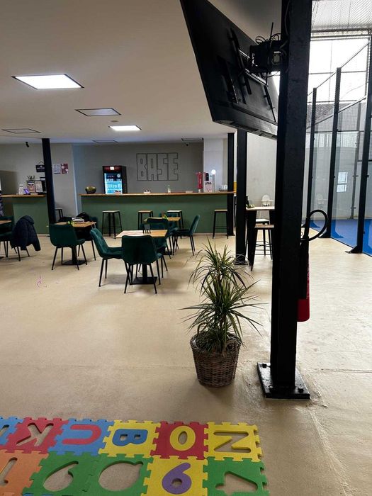 Piso superior em clube de Padel na Trofa