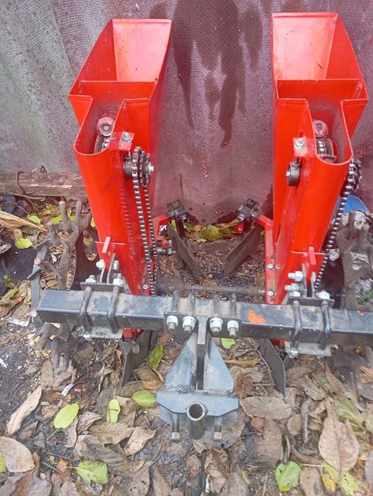 Чеснокосажалка до мототрактора-мотоблока