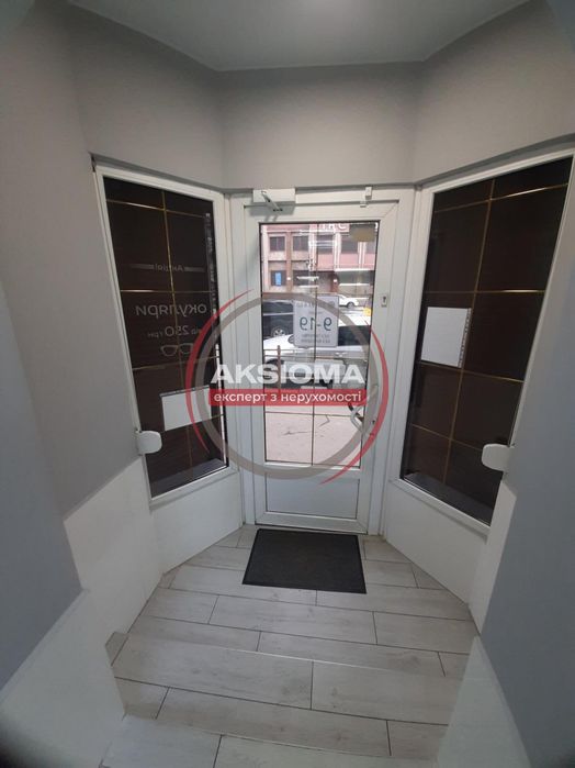 Продаж нежитлового приміщення в центрі--