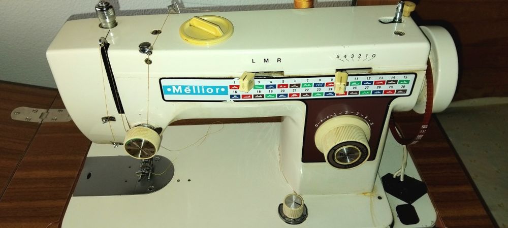 Máquina de costura eléctrica Méllior !
