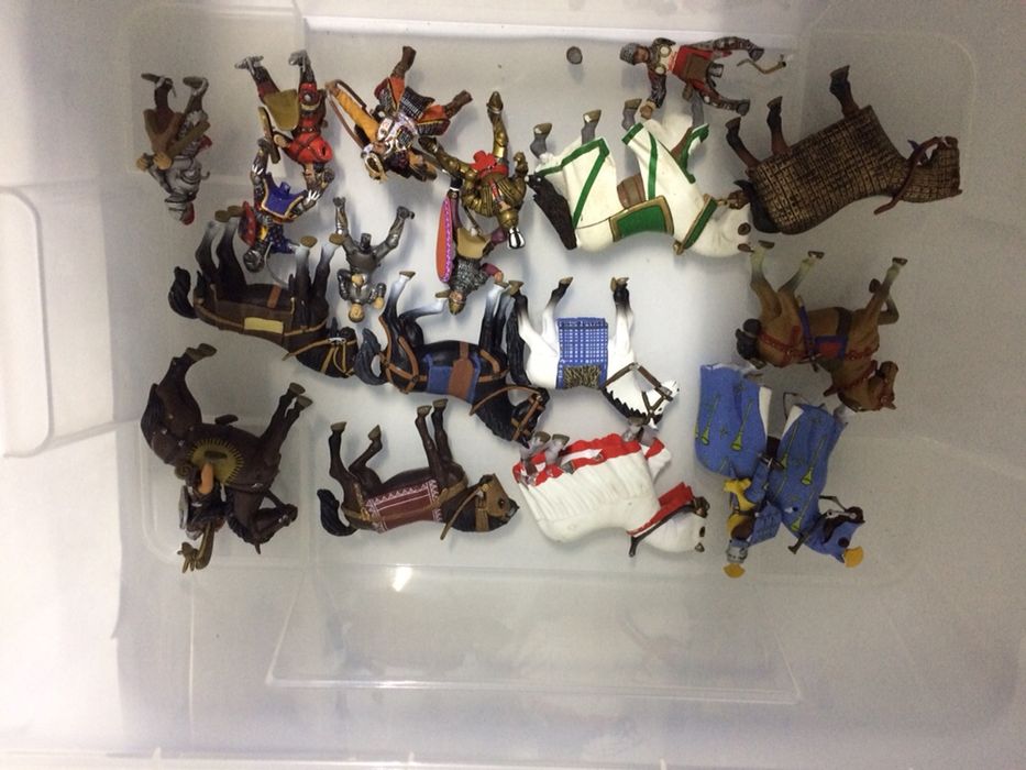 Cavaleiros em chumbo - à melhor oferta