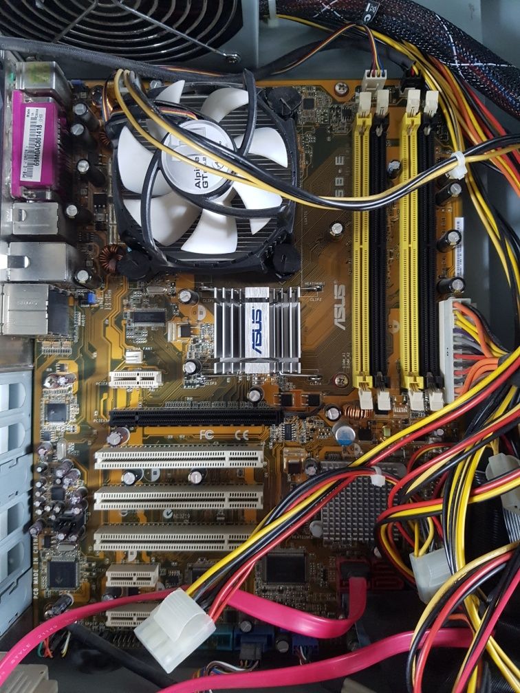 Płyta główna Asus P5B-E wraz z procesorem Intel Pentium D + chłodzenie