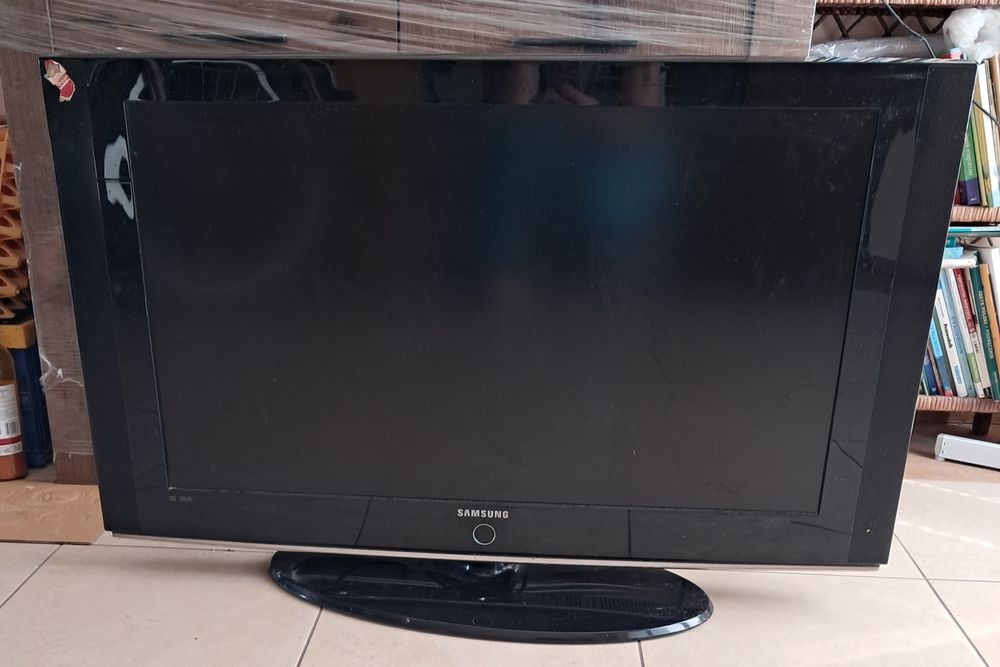 Telewizor 40 cali
