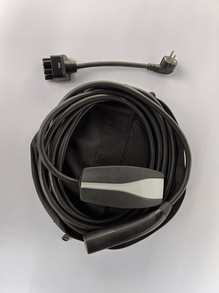Зарядка НОВА з уцінкою Tesla Mobile Connector Gen2 (32A) ,ОРИГІНАЛ.
