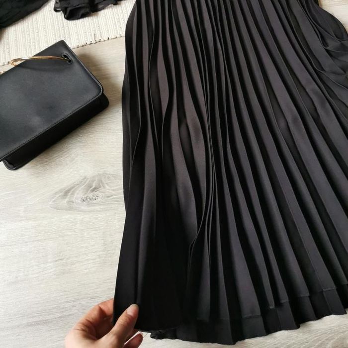 18 розмір батал 52 чорна спідниця міді пліссе гофре пліссіровку