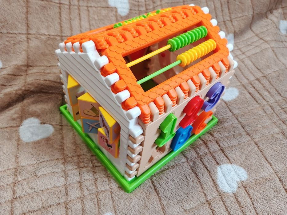 Дитячий розвиваючий будинок