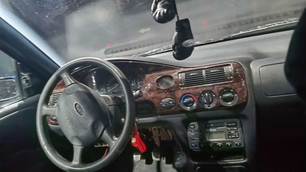 Форт ескорт 1.6-16V